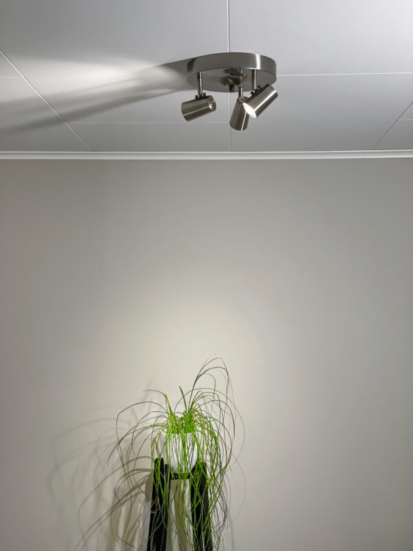 PILOT ceiling spotlight 3-light plate