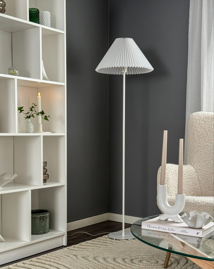 ESTER floor lamp