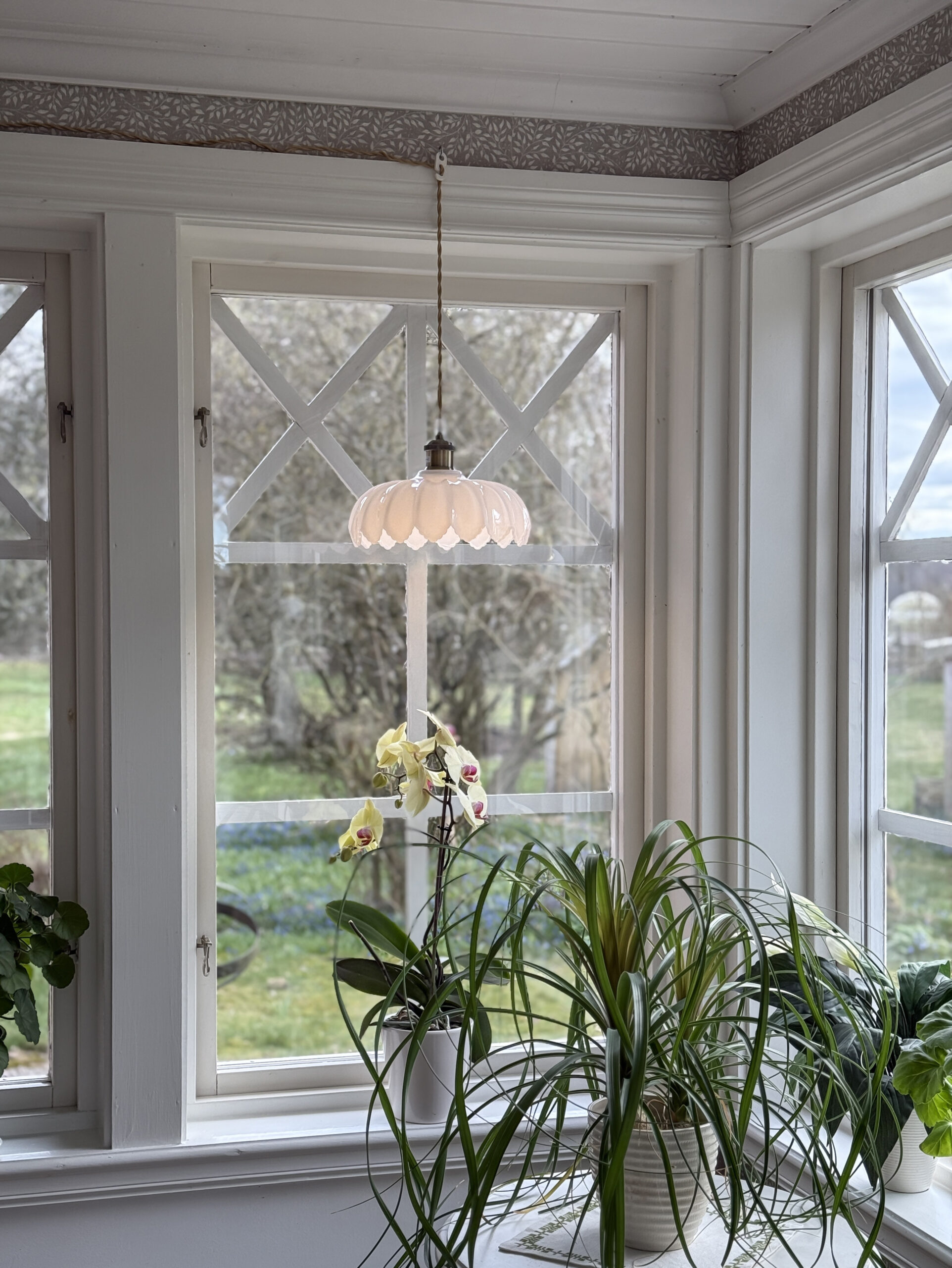 SOFIA window pendant - Image 4