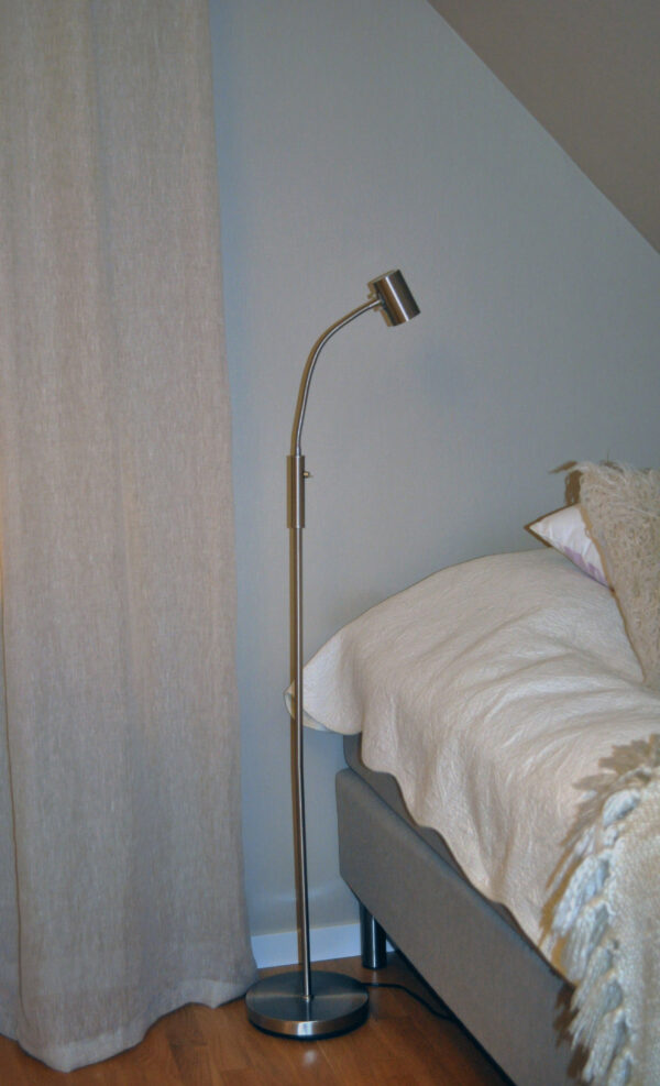 HUGIN floor lamp