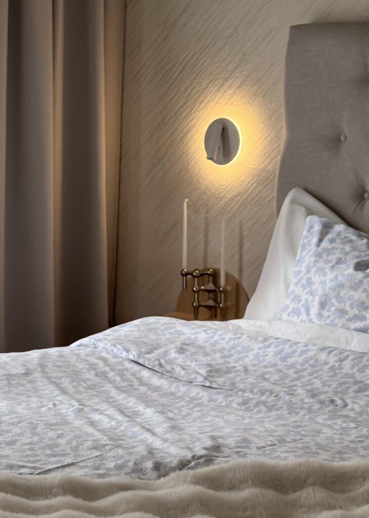 ACE vägglampa