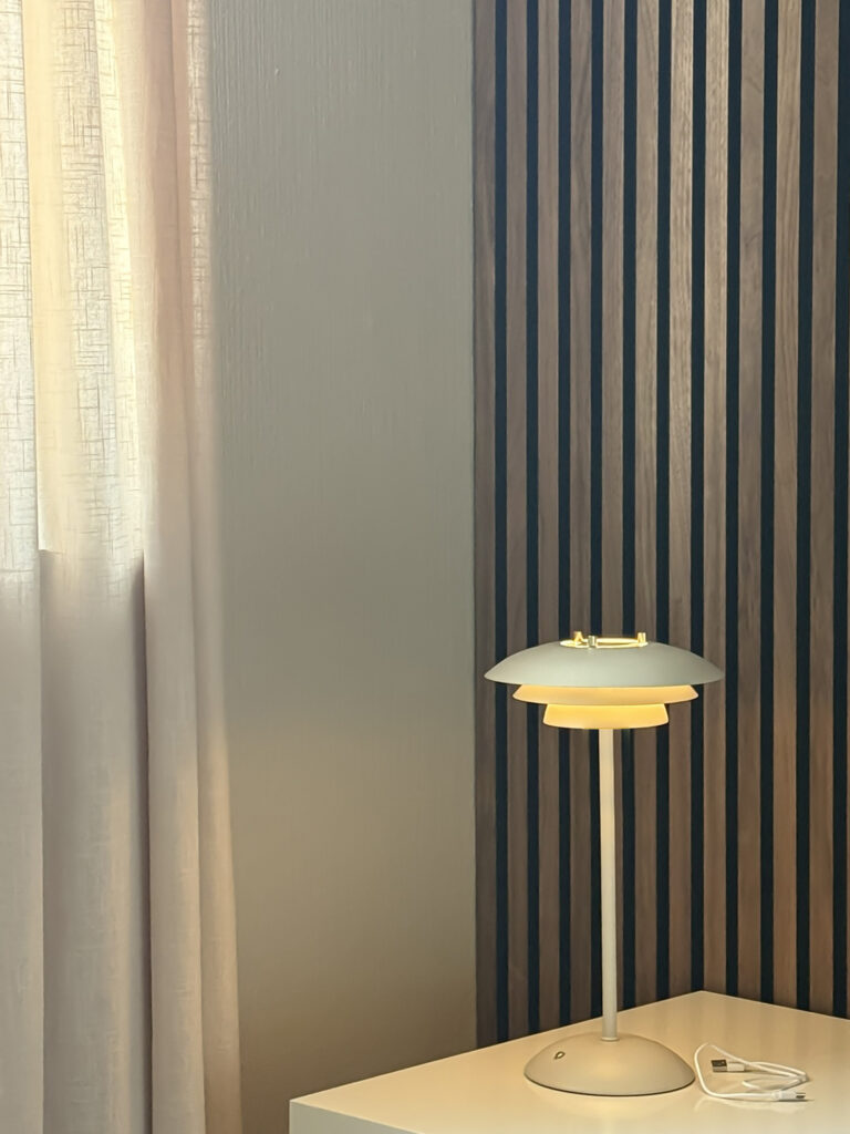 EPSILON RECHARGE bordslampa
