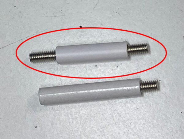 Epsilon distansepinne kort (25mm), hvit